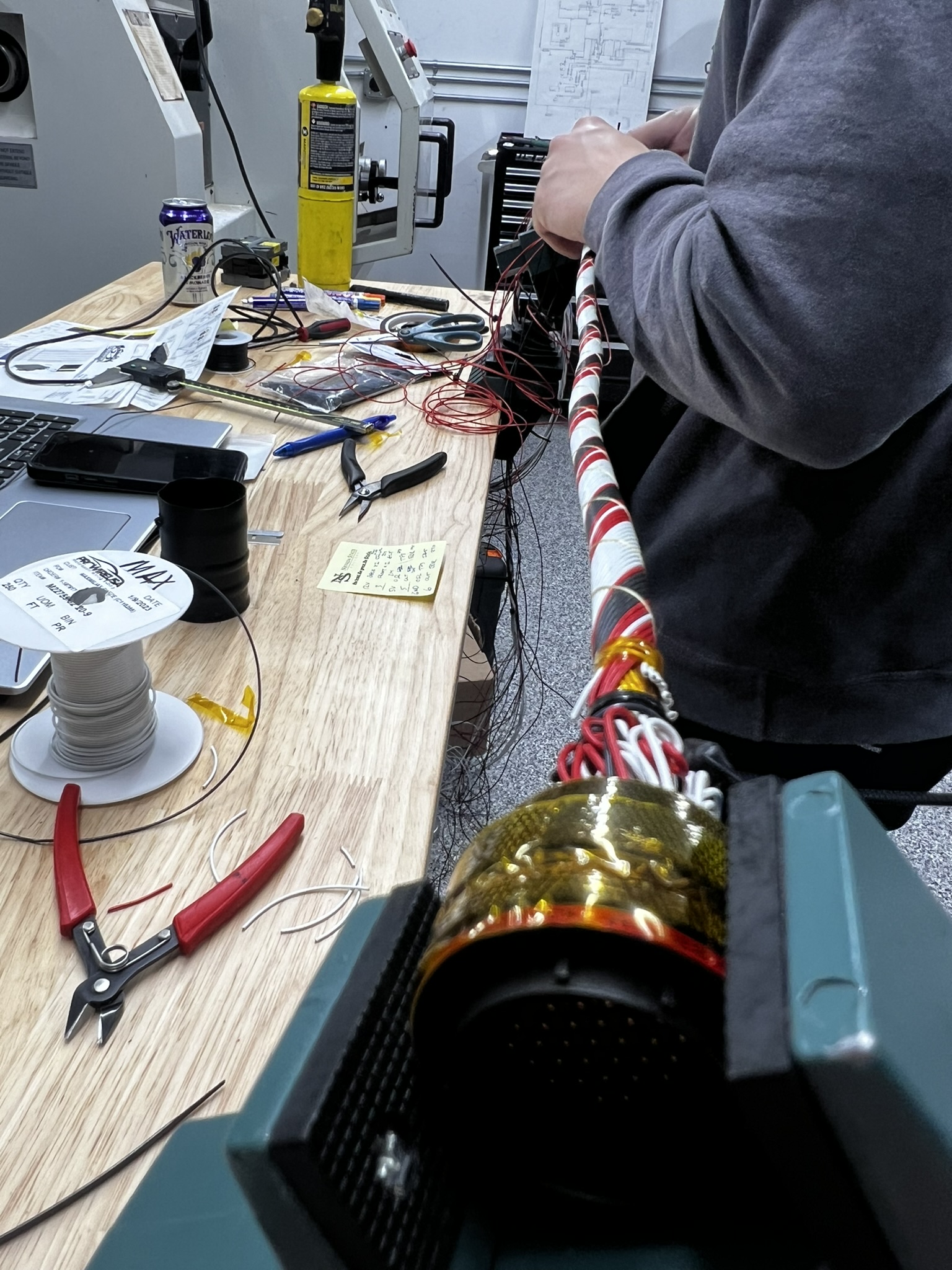 Electrical architecture, construction detail.